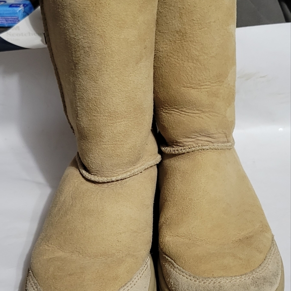 Womens Ugg Ultimate Short Boots Size 7 